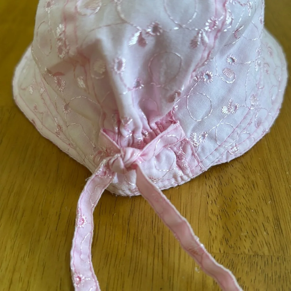 Vintage Pink Eyelet Kids Sun Hat Multiple Size Toddler Adjusts with Ribbon